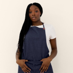 Grembiule in denim di cotone con dettagli in PU 190 g/m2 color blu alice vista dettaglio 2