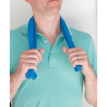 Asciugamano refrigerante in microfibra con protezione solare color blu vista ambiente