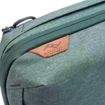 Organizzatore in nylon riciclato per accessori da viaggio Peak Design color verde scuro