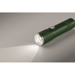 Torcia in alluminio riciclato con 3 impostazioni di luce e zoom color verde scuro terza vista fotografica