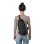 Borsa a tracolla sostenibile in rPET riciclato con cinghie regolabili color nero terza vista