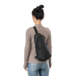 Borsa a tracolla sostenibile in rPET riciclato con cinghie regolabili color nero quarta vista