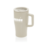 Tazza in ceramica con manico ergonomico e coperchio anti-goccia 490ml color grigio vista con logo