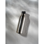 Borraccia ecologica con esperienza di bevuta a 360° 600 ml Avira Alok color argento vista ambiente 2
