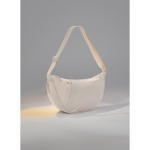 Borsa a tracolla XL in rPET con tasca esterna e cinghia regolabile color beige vista ambiente