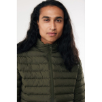 Giacca imbottita uomo poliestere riciclato 70g/m2 IQONIQ Maiko color cachi quinta vista con modello