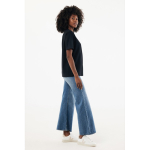 T-shirt unisex cotone riciclato modern fit 220 g/m2 IQONIQ Nikko color nero terza vista con modello