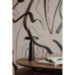 Lampada da tavolo riciclata con luce calda e fredda regolabile al tocco color nero vista ambiente 3