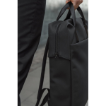 Zaino riciclato con tasca frontale e fascia posteriore per trolley 16” color nero