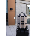 Zaino riciclato con tasca frontale e fascia posteriore per trolley 16” color avorio