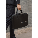 Borsa porta pc in materiale riciclato manici resistenti e tracolla 15” color nero vista ambiente