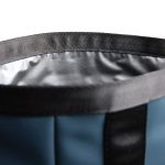 Borsa termica in poliestere riciclato con design arrotolabile 25 l color blu mare terza vista