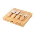 Set con 4 coltelli da formaggio in acciaio inox con manici in legno quinta vista