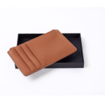 Portamonete e portatessere con zip in similpelle color marrone quinta vista