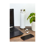 Borraccia in acciaio inox riciclato a doppia parete tappo a vite 650ml color grigio immagine stile di vita 2