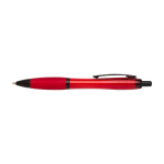 Penna in plastica riciclata con dettagli neri inchiostro nero color rosso seconda vista frontale