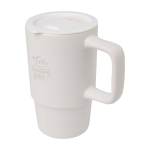 Tazza in ceramica con coperchio in plastica e grande manico 450ml color bianco vista con logo stampato 2