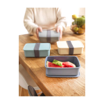 Lunch box in plastica riciclata per aziende 800 ml color verde menta immagine stile di vita