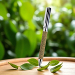 Penna in acciaio inox e scarti di tè a rotazione con inchiostro nero vue d'ambiance