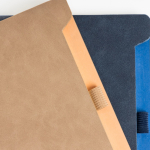 Taccuino ecologico con supporto laterale per penna A5 fogli lisci vue 1