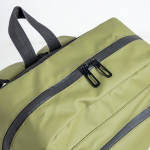 Zaino in pelle PU con tasche frontali e laterali in rete 15.6”