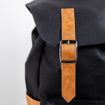 Zaino in RPET impermeabile con chiusure magnetiche 15.6”