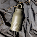 Borraccia termica in acciaio inox riciclato con tappo a clic 500 ml color verde oliva terza vista