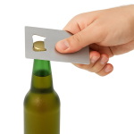 Apribottiglie in acciaio inox a forma di carta di credito color argento seconda vista