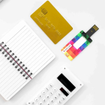 Memoria USB su misura formato Mini Card prodotta in UE color bianco  vista natura