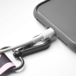 Lanyard da polso smartphone su misura con patch personalizzabile color bianco quinta vista