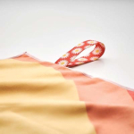 Asciugamano in poliestere su misura e fascia elastica per avvolgere color bianco quinta vista