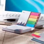Block notes con post-it e segnapagina su misura con copertina rigida color bianco