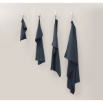 Asciugamano in microfibra ad asciugatura rapida 100x150 cm color blu vista ambiente