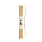 Stuoia da spiaggia in paglia naturale arrotolabile con tracolla color beige vista area di stampa