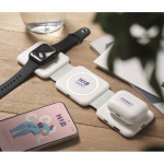 Base di ricarica magnetica in ABS con hub USB integrati 15 W color bianco vista ambiente principale