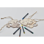 Set di pittura per bambini con decorazioni da appendere in legno e matite color bianco terza vista fotografica