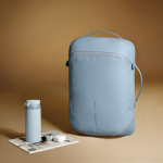 Zaino urbano sottile per laptop e capacità 15 L Bobby Air 16” color blu vista ambiente 2