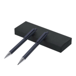 Set da scrittura con matita e penna in alluminio riciclato, inchiostro blu color blu mare prima vista