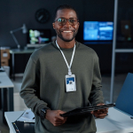 Lanyard estensibile con portabadge removibile e clip quinta vista