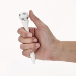 Penna antistress rotante con design a pallone da calcio, inchiostro blu vista ambiente