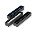 Penna a corpo metallico 2 in 1 con punta infinita e inchiostro blu color bianco vista dettaglio 4