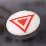 Lampeggiante V16 omologato con geolocalizzazione e luce LED 360º, portata 1 km color bianco vista dettaglio 2