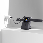 Power bank con MagSafe per ricarica wireless e schermo LED 10.000mAh color grigio scuro quinta vista