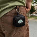 Custodia per auricolari con moschettone e chiusura a zip color nero sesta vista