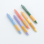 Penna a sfera con clip traslucida e impugnatura in bambù, inchiostro nero vue avec plusieurs couleurs