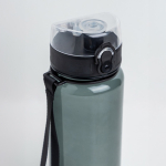 Borraccia riutilizzabile da 700 ml con tappo flip-top e chiusura antigoccia