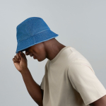 Cappello tipo Panama in denim di cotone riciclato tinto con DyStar® vue 5