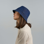 Cappello tipo Panama in denim di cotone riciclato tinto con DyStar®