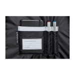 Zaino sottile con chiusura magnetica e zip Moleskine Metro Slim 15” color nero vista dettaglio 2