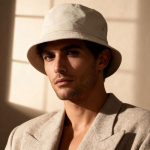 Cappello a secchiello in nylon e poliestere per esterni color naturale terza vista